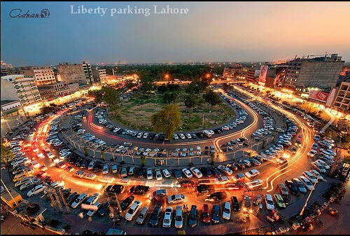 Beautiful-Picture-of-Lahore-Pakistan-Liberty-Market-Lahore-Parking.jpg