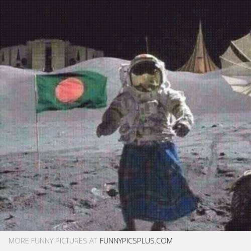 bengali-on-moon-lungi.jpg