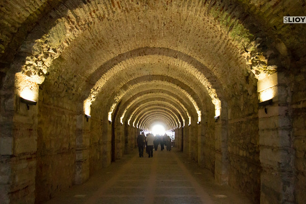 beylerbeyi palace tunnel-M.jpg