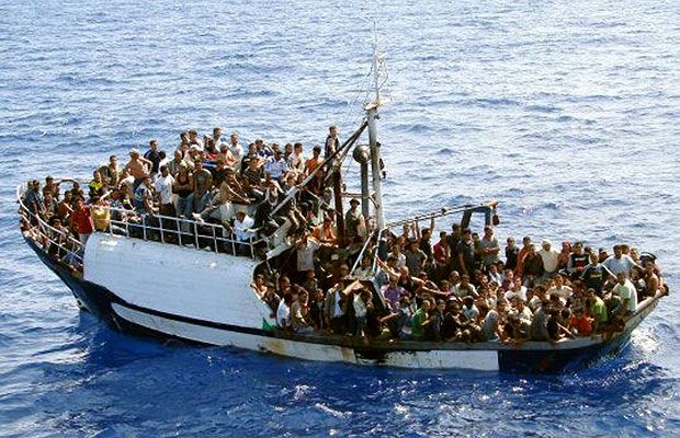 boat-immigrants_999207a.jpg