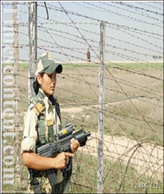 BSF%20woman%20security%20personnel.jpeg