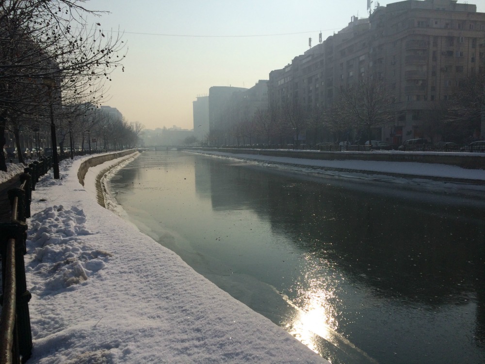 bucharest_river_winter.jpg