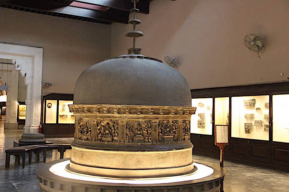 Buddha-Weekly-Lahore-museum-exhibit-Buddhism.jpg