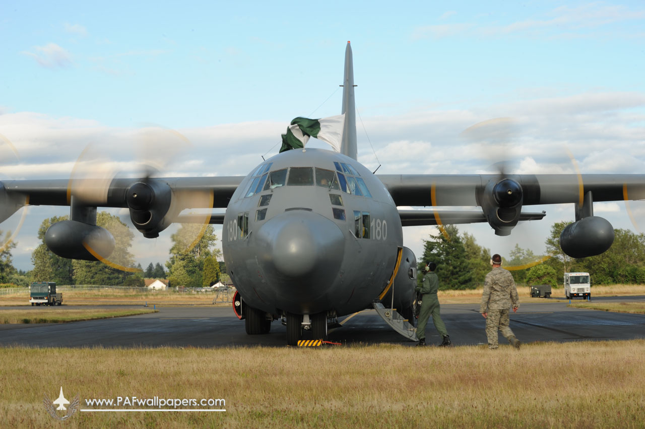 c-130_hercules_pakistan_air_force_paf_usa_rodeo_2011_01.jpg