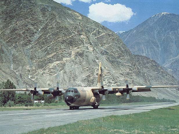 c-130e_pakaf_0002.jpg