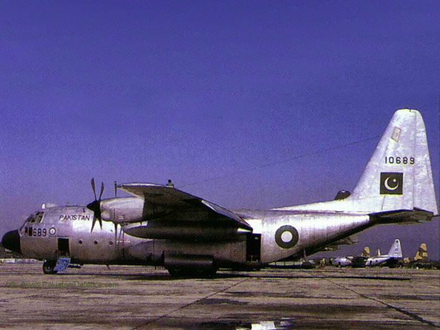 c-130e_pakaf_10689_2.jpg