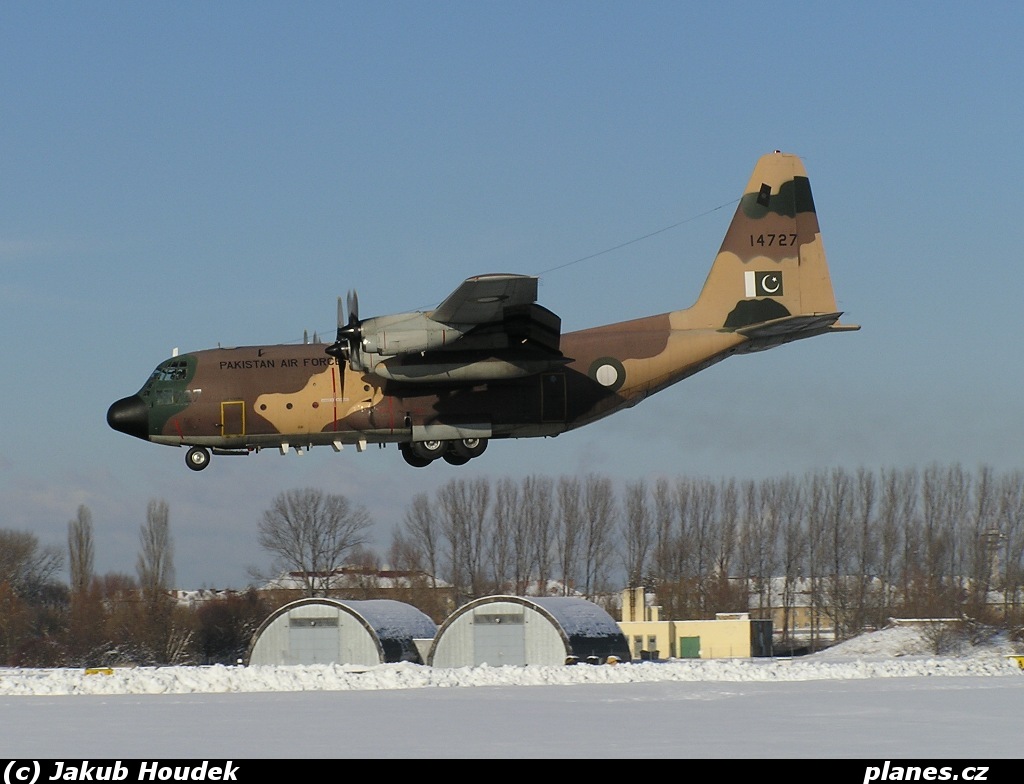 c130e-14727-pakistan-air-force-pardubice-ped-lkpd.jpg