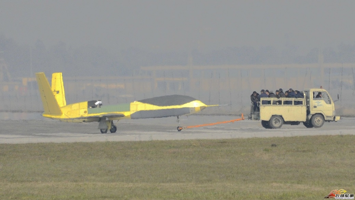 CAC UAV Sky Wing II Tian Yi - 23.12.14 - 4 mod.jpg