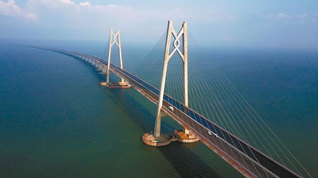 China's Amazing Bridges 01.jpg