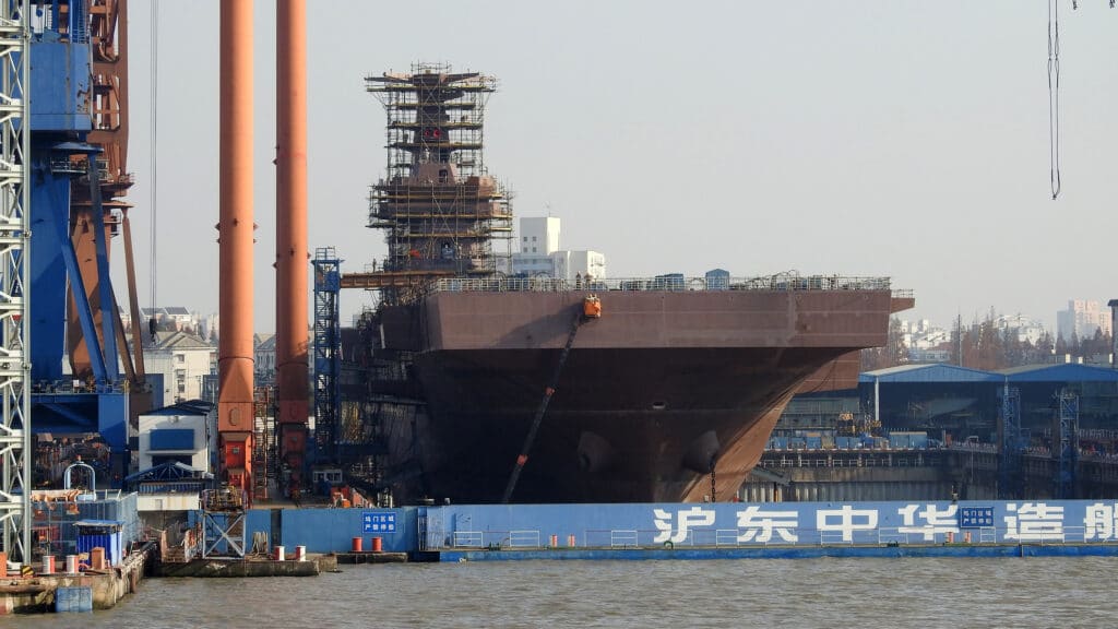 Chinas-Third-Type-075-LHD-Taking-Shape-in-Shanghai-2-1024x576.jpg