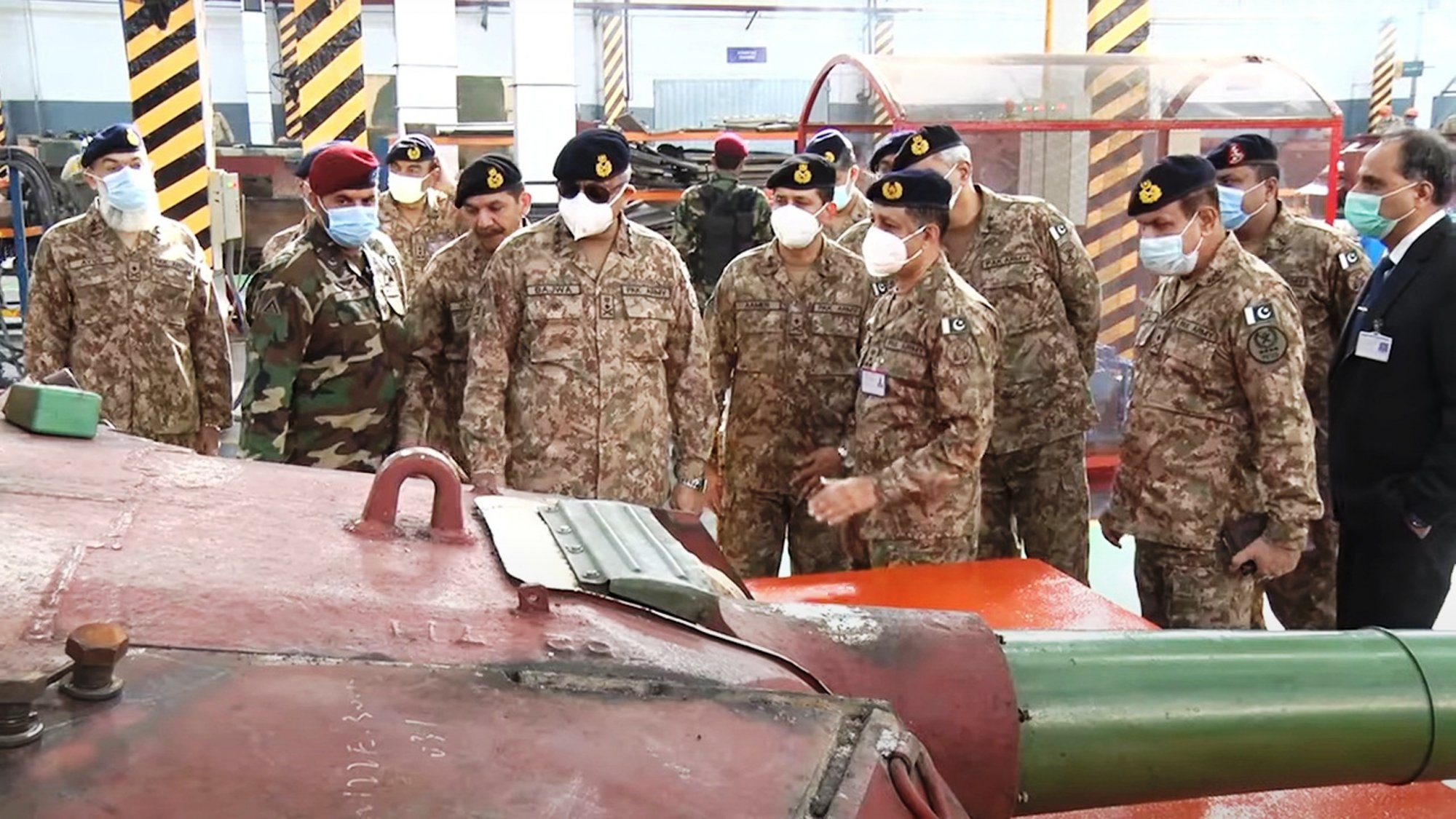 COAS Visited Heavy Industry Taxila - 9 Nov 2021[AK Turret with Base cover]-e.jpg