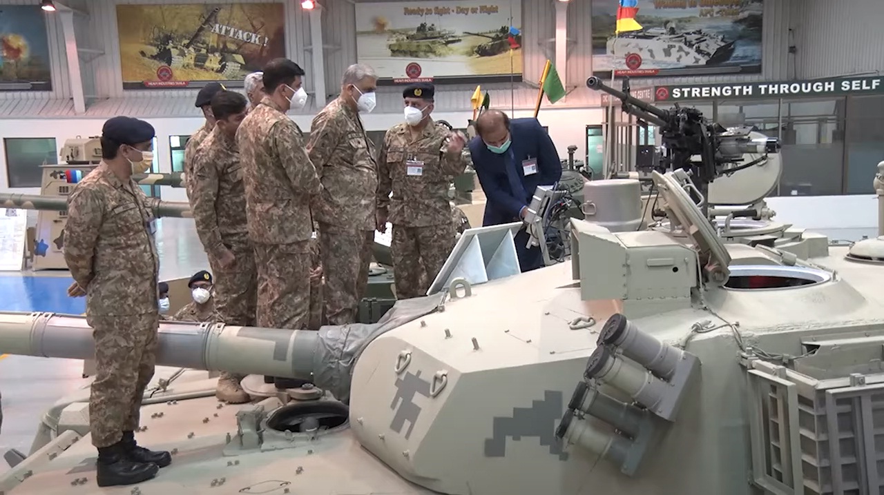 COAS Visited Heavy Industry Taxila - 9 Nov 2021[AK Turret with unknown instrument].jpg