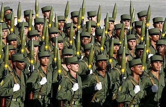 Cuban_soldiers_news_02122006_002.jpg