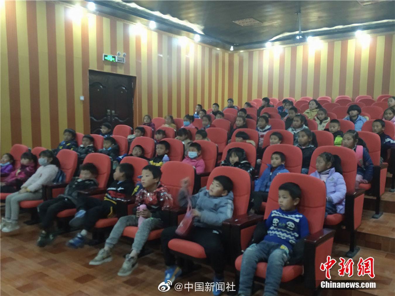 调整大小 d6d6719bly1gmonz9y74cj20p00ip78i.jpg