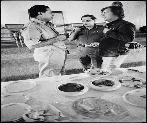 December 1971 Pakistani General Niazi_ After Surrender, Giving Lunch in Honour of Indian Forces.jpg