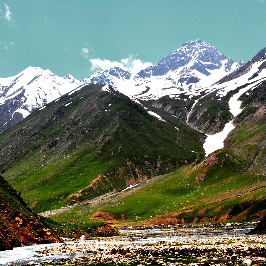 Dudipatsar_trek,_basel_valley_pakistan.jpg