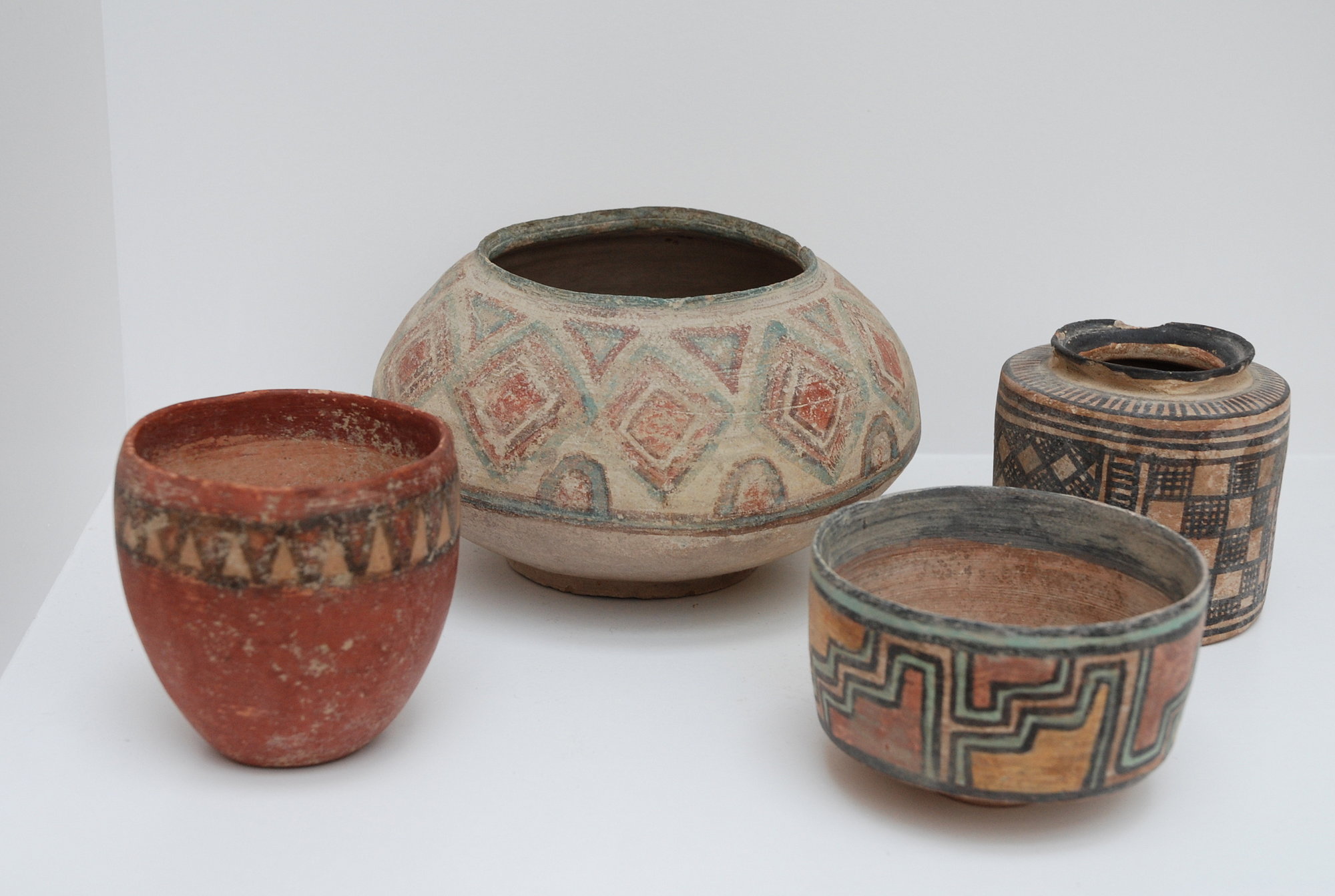 Examples-of-domestic-pots.jpg