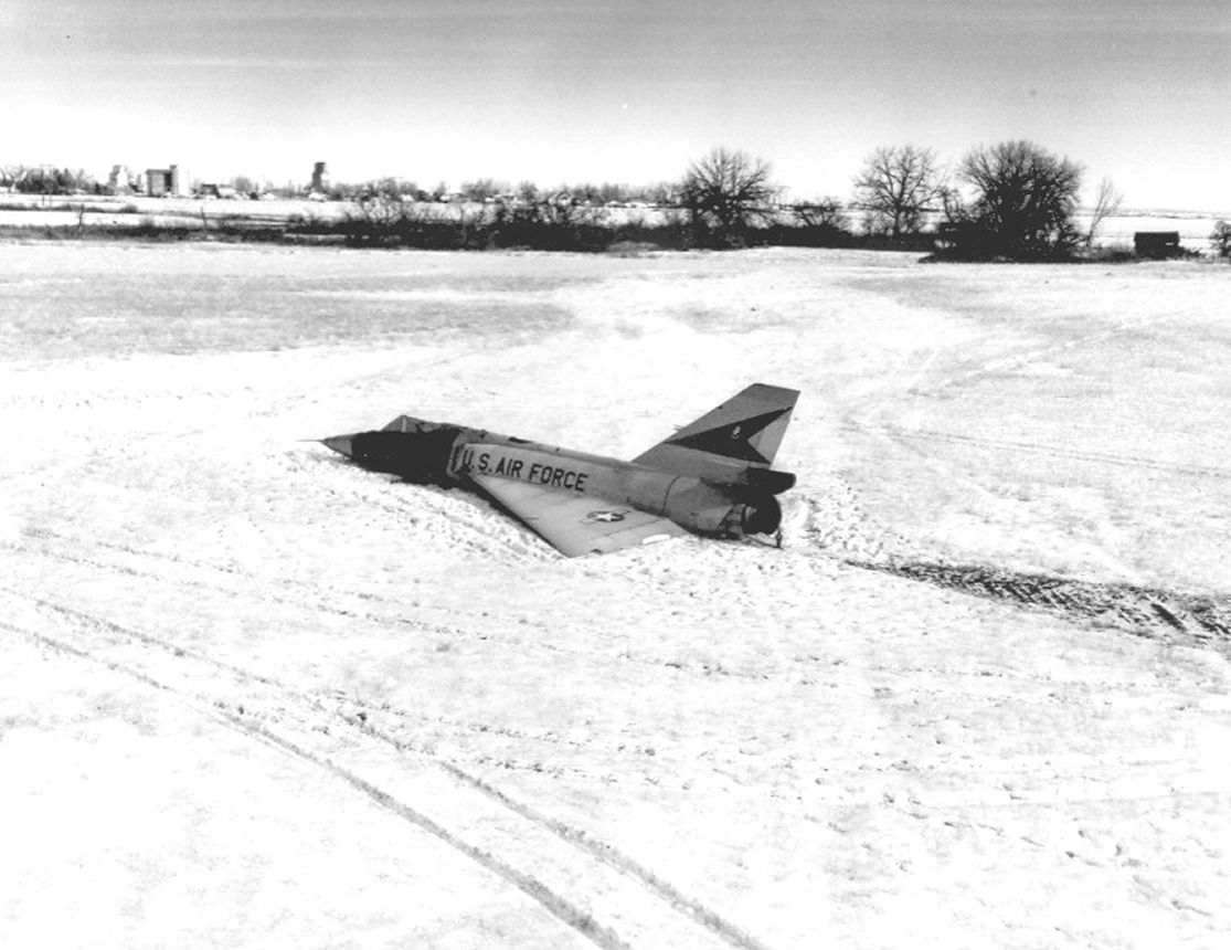 F-106_unmanned_landing.jpg