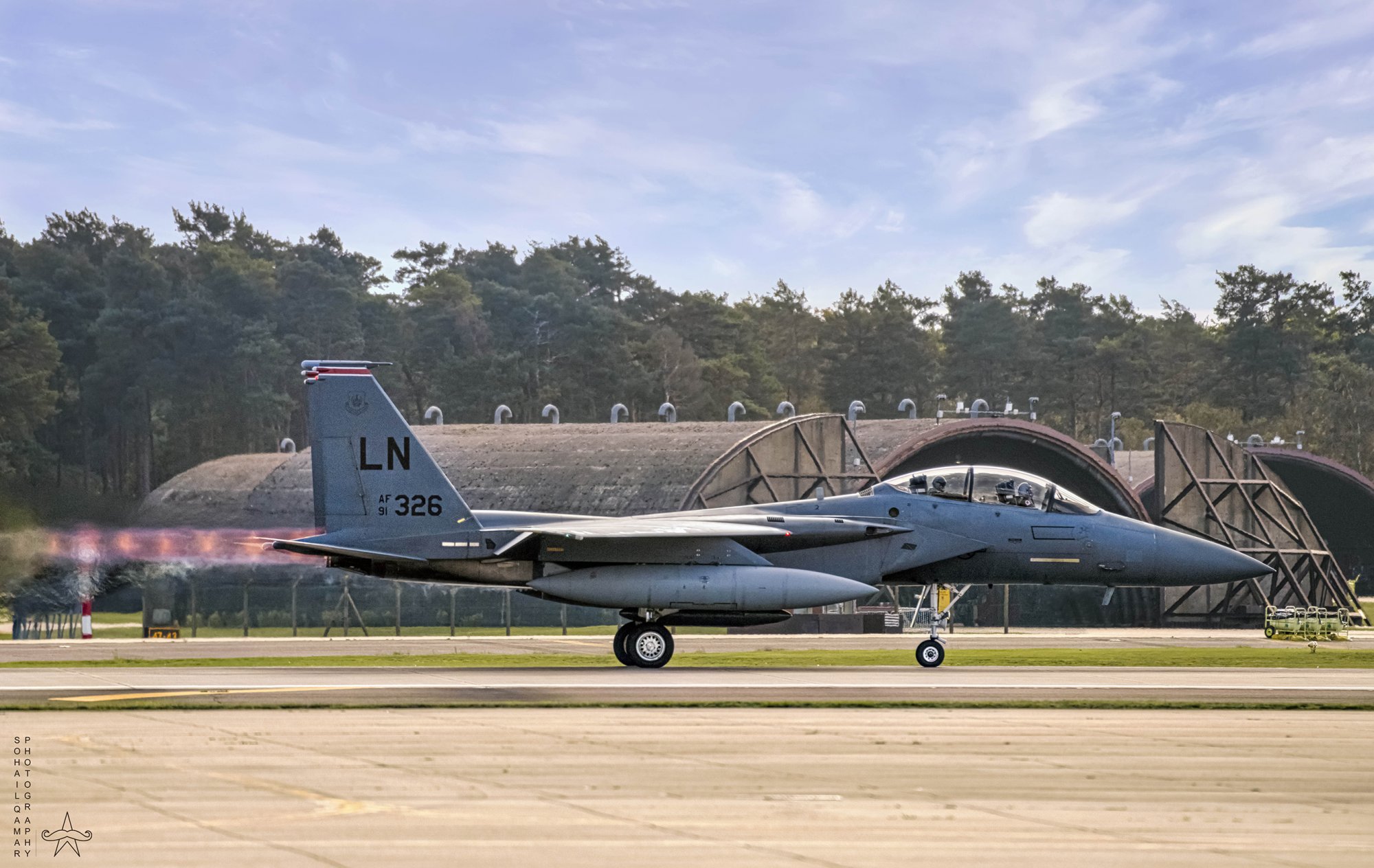 F-15-3527S.jpg