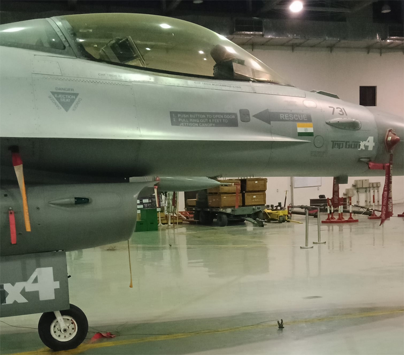 f-16.jpg