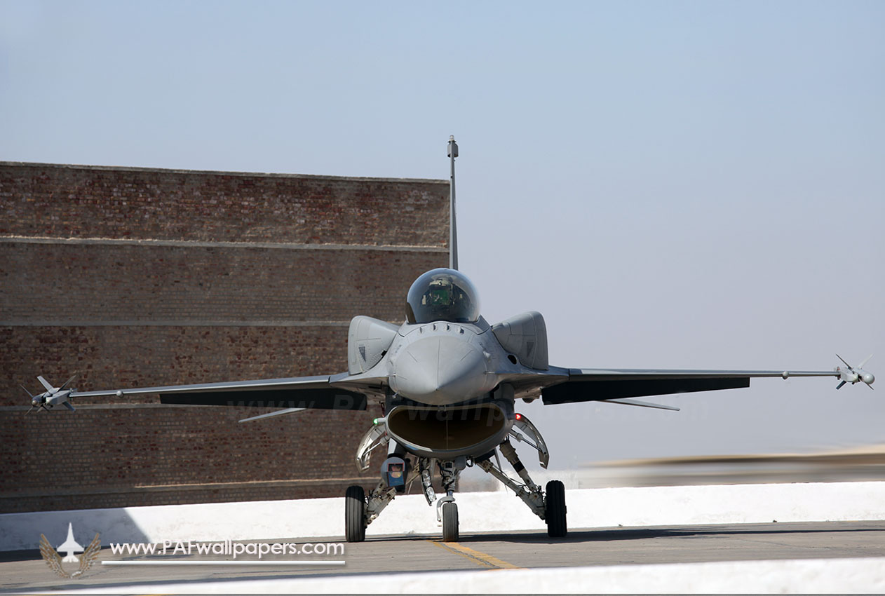 f-16_fighting_falcon_block52_pakistan_air_force_010.jpg