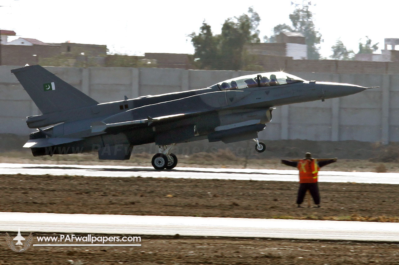 f-16_fighting_falcon_block52_pakistan_air_force_016.jpg