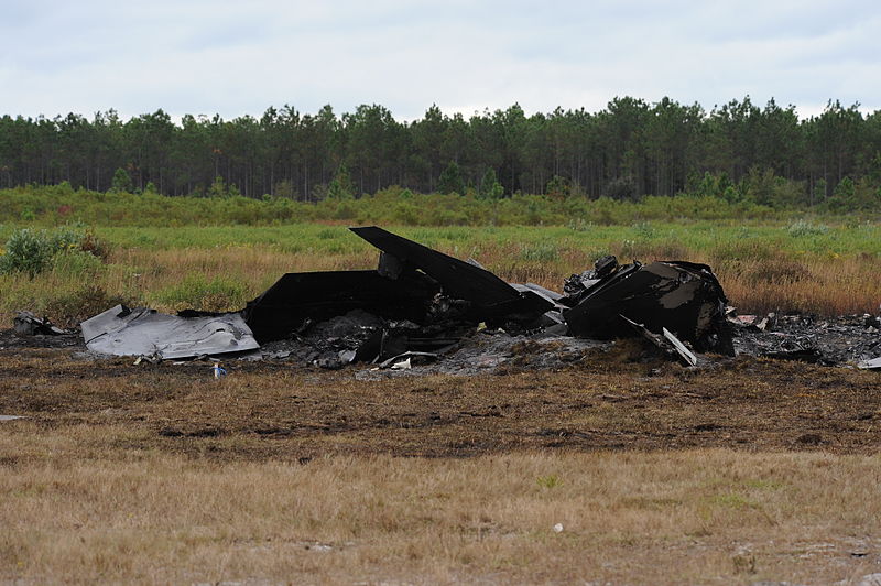 F-22_Crash_at_Tyndall_AFB.jpg