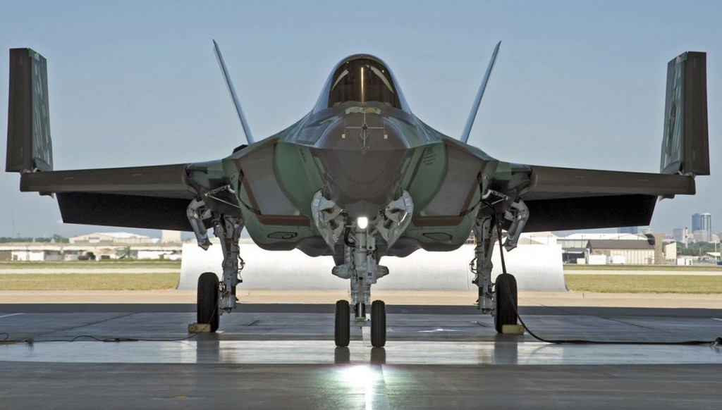 F-35C-with-wings-up1-1024x582.jpg