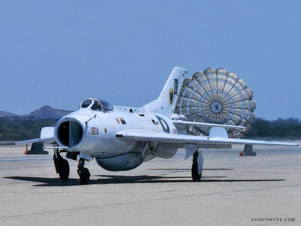 f-6a_pakaf_924.jpg