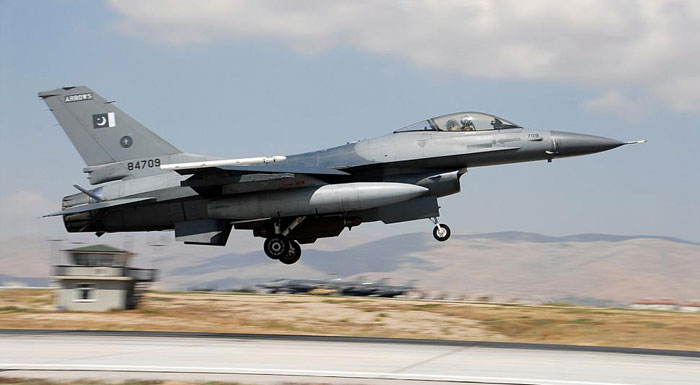 f16b15_paf700.jpg