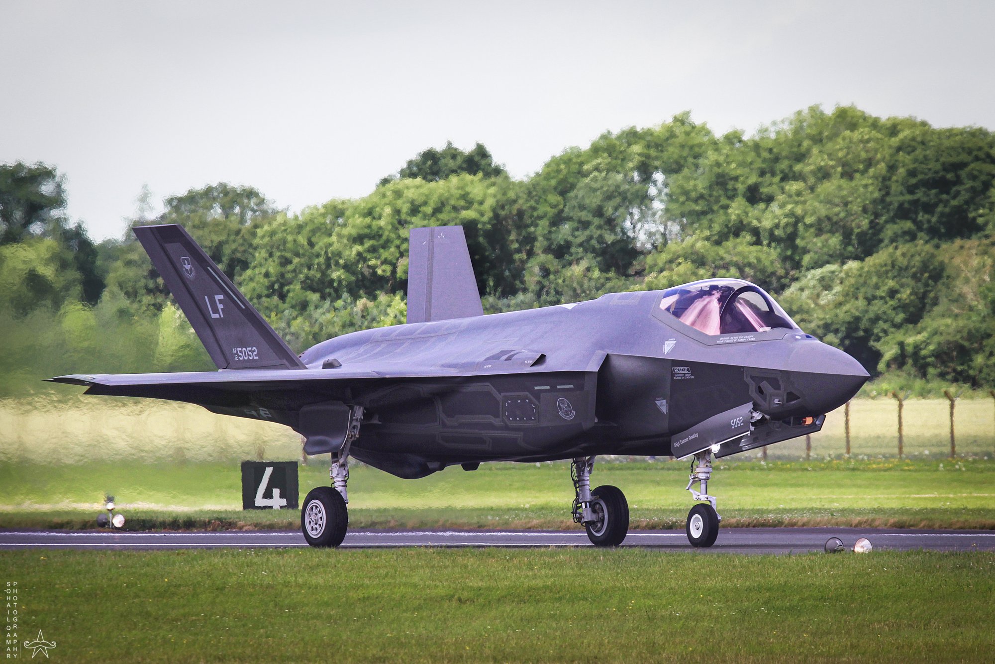 F35-0189.jpg