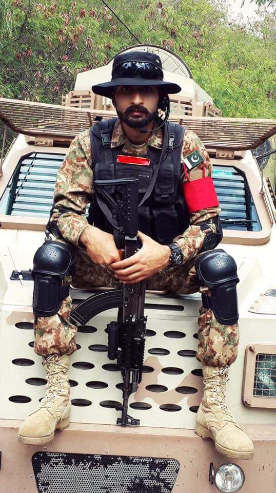 f9b0047d4e60d6ef092c392ad9fe5556--pakistan-army-assault-rifle.jpg