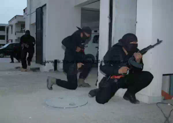 faridabad_news_metro_june_29_2012_haryana_police_commando_mock_drill_sector_31_08.jpeg