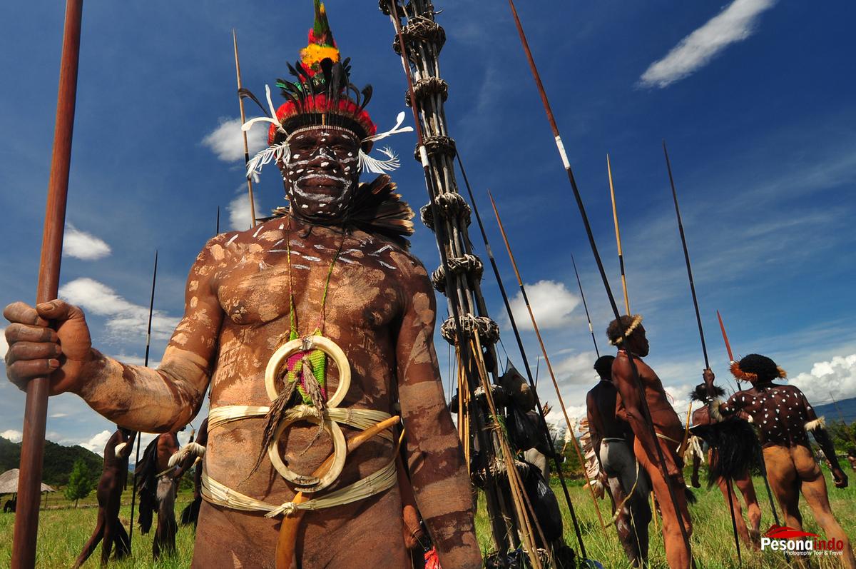 Festival-Lembah-Baliem-Wamena-Papua-2.jpg