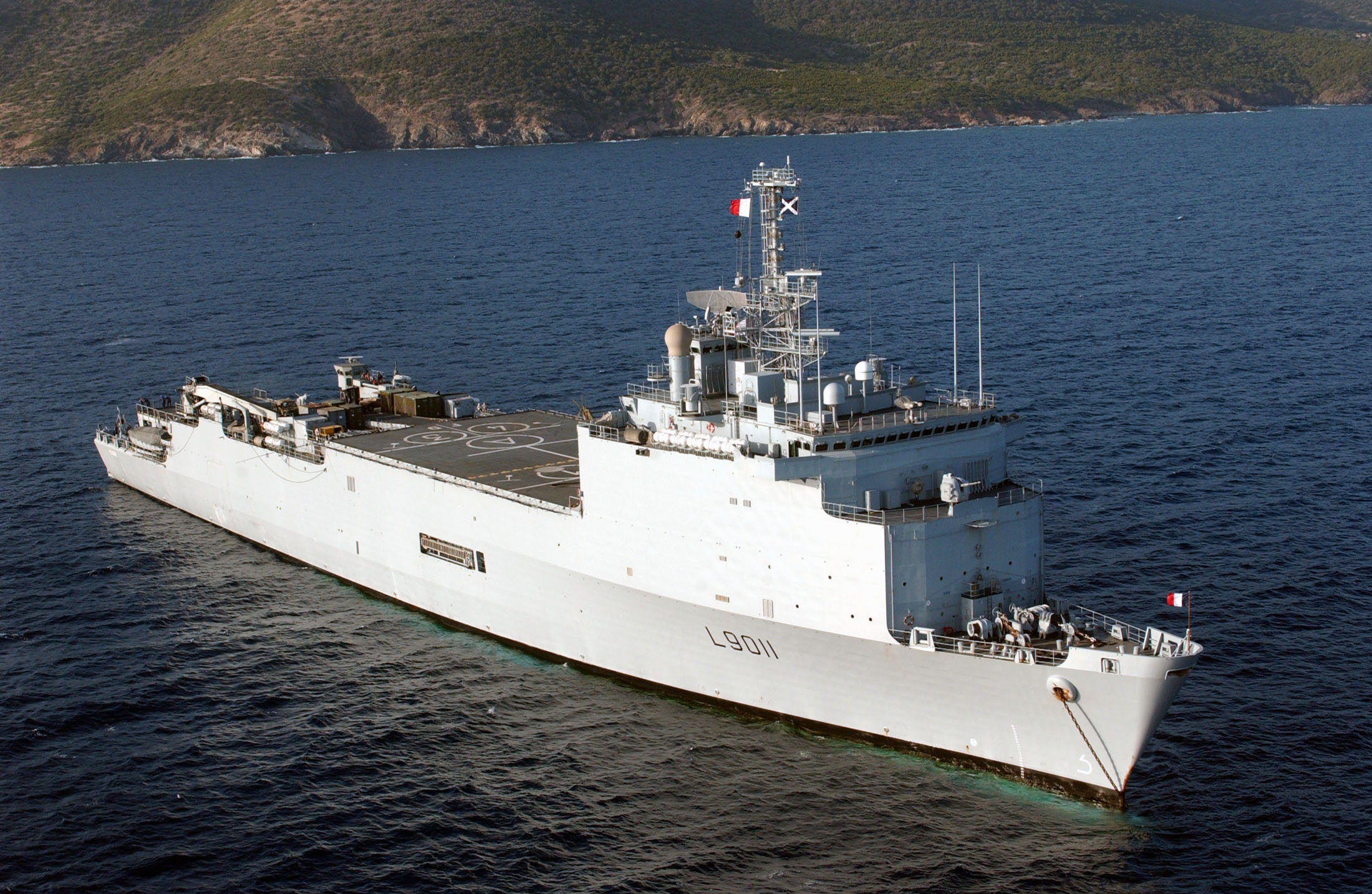 French ship L9011 Foudre.jpg
