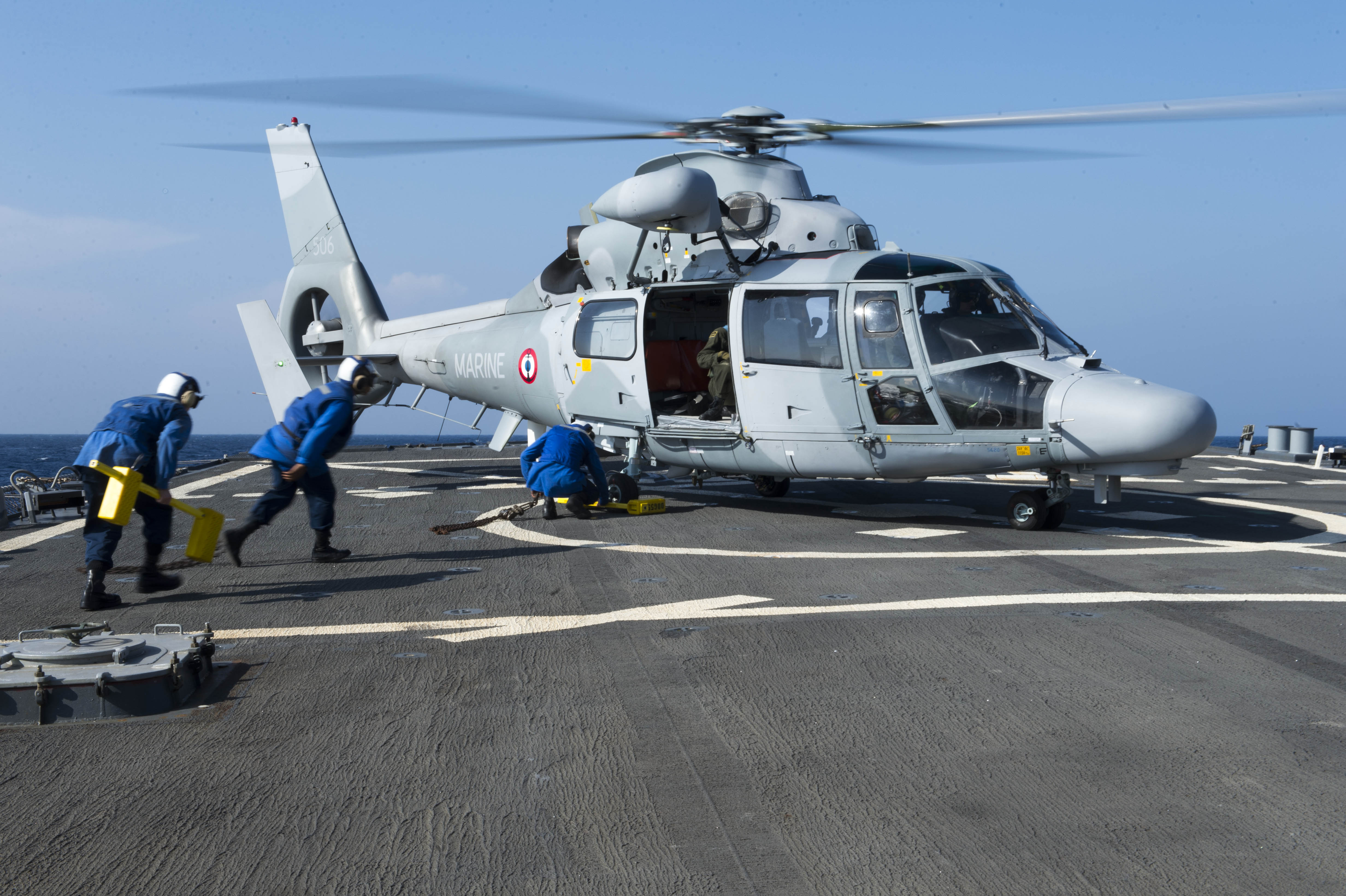 French_AS565_Panther_on_USS_Stout_(DDG-55)_in_2014.JPG