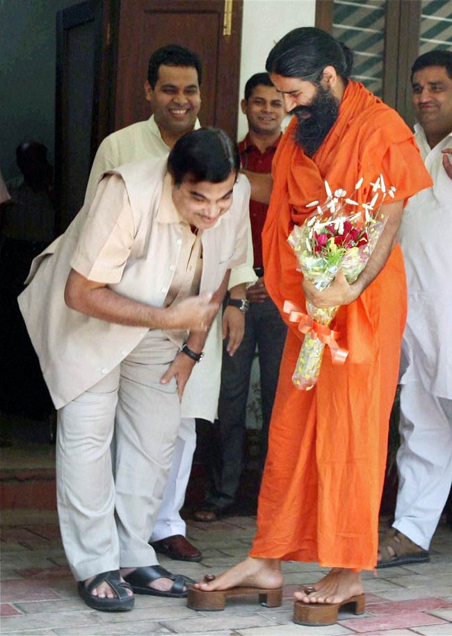 gadkari-ramdev-650_060412085255.jpg