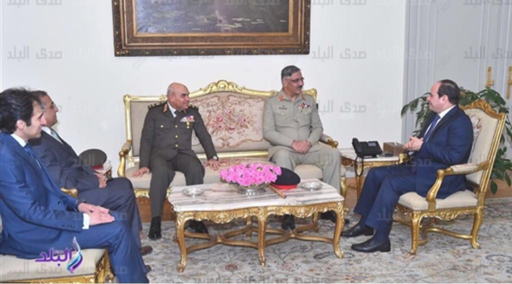 Gen. Zubair Mahmood Hayat (Chairman JCS Committee) + Abdel Fattah Elsisi (President of Egypt).jpg