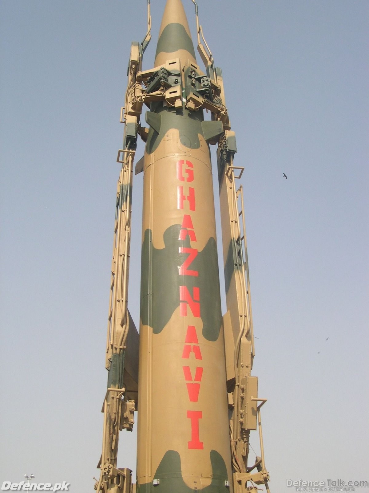 Ghaznavi_Missile_4.jpg