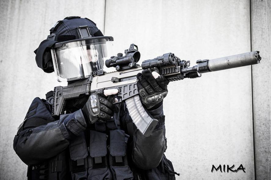 GIGN CZ Bren 2 (2).jpg