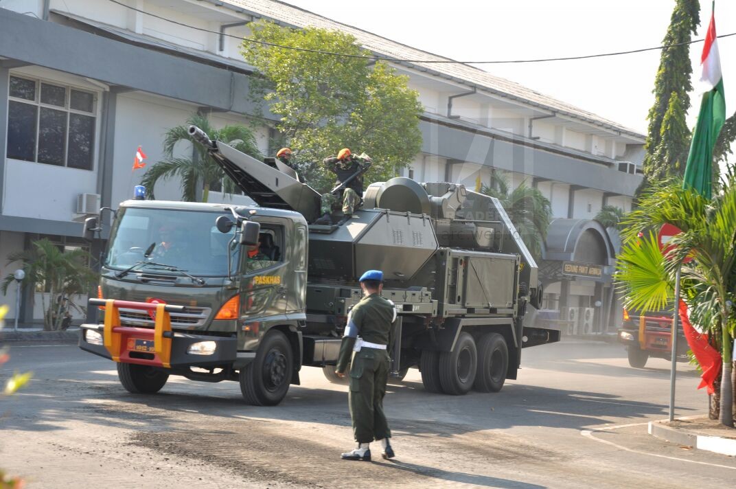 gladi TNI12.jpg