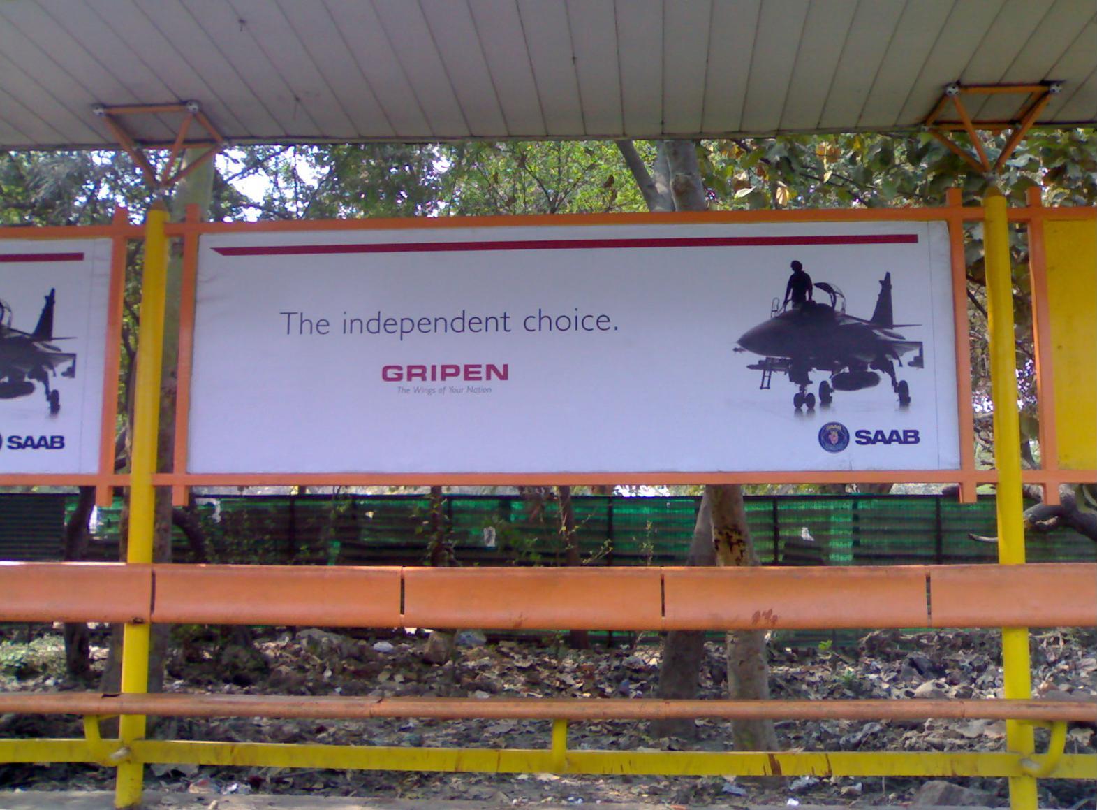 Gripen_MMRCA_ad_Delhi.jpg