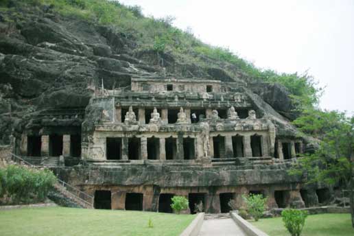 guntur-district-tour-undavalli-caves.jpg