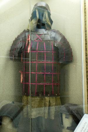han-dynasty-battle-armor[1].jpg