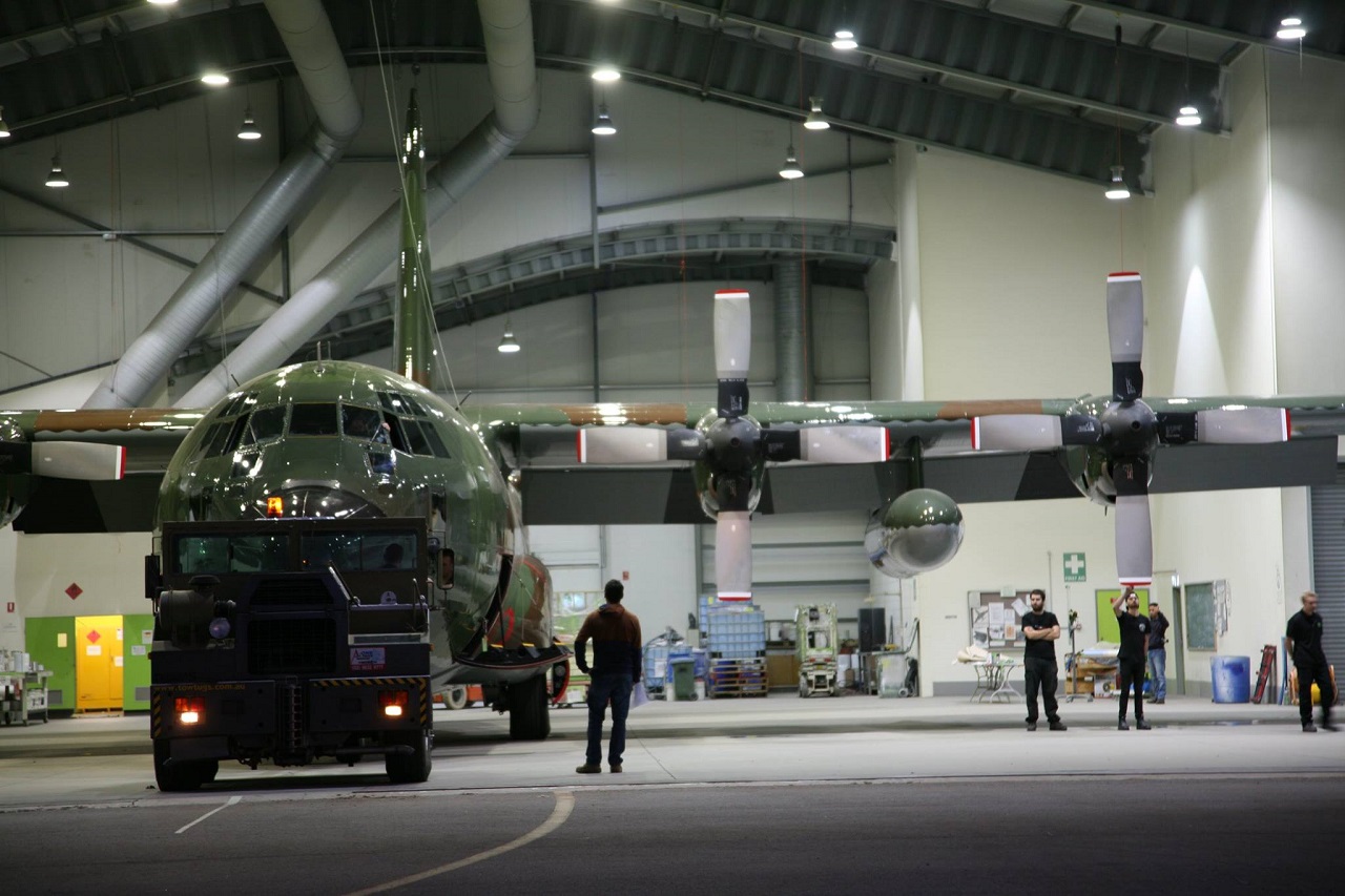 Hercules_A97_007_now_TNI_AU_A1336_Photo_Douglas_Aerospace_a.jpg