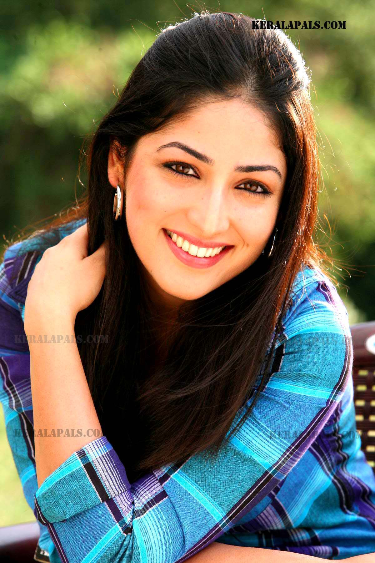 hero-malayalam-movie-yami-gautam-19.jpg