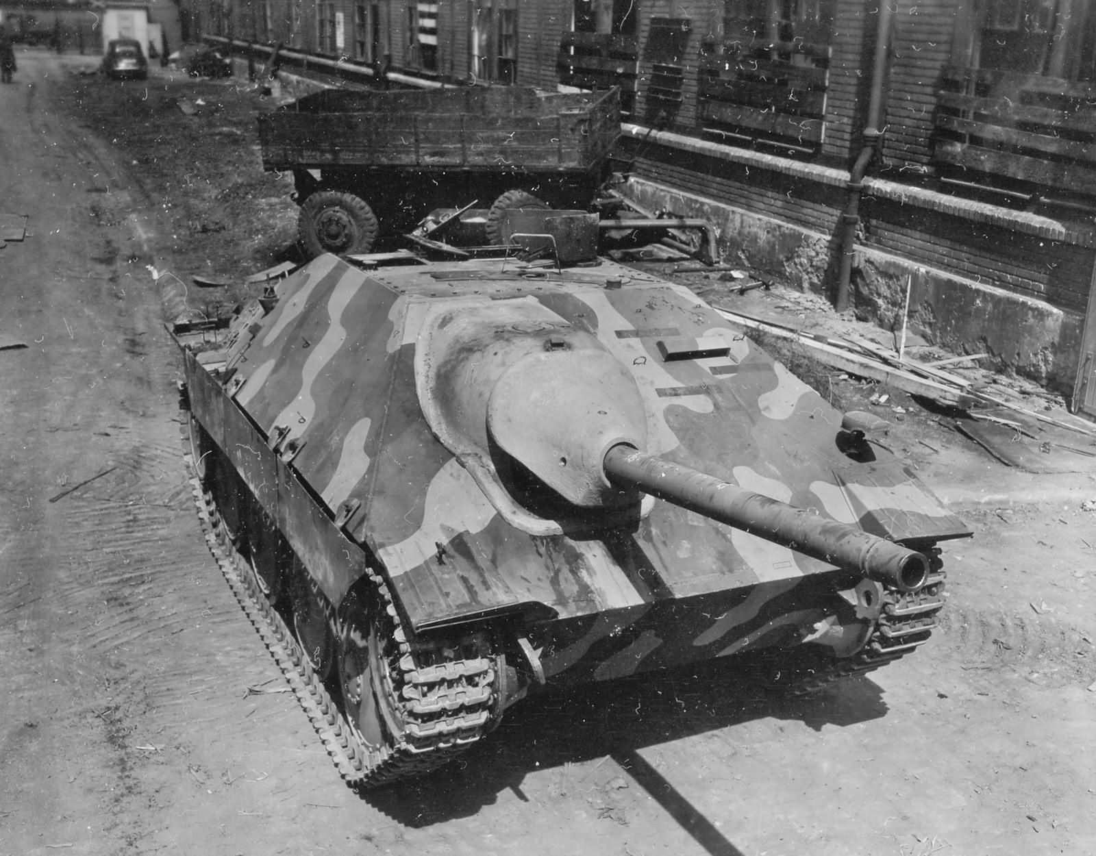 Hetzer_Panzerjager_38t_Found_at_Skoda_Works_Factory_Pilsen_Czechoslovakia.jpg
