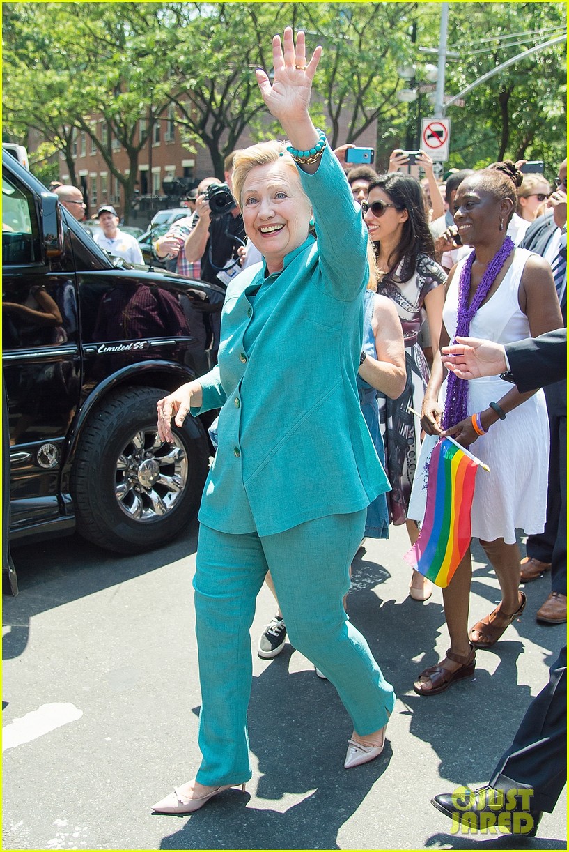 hillary-clinton-nyc-pride-parade-2016-01.jpg