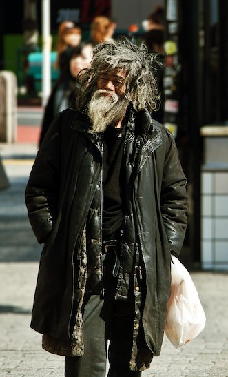 Homeless_Man_in_Shibuya.jpg