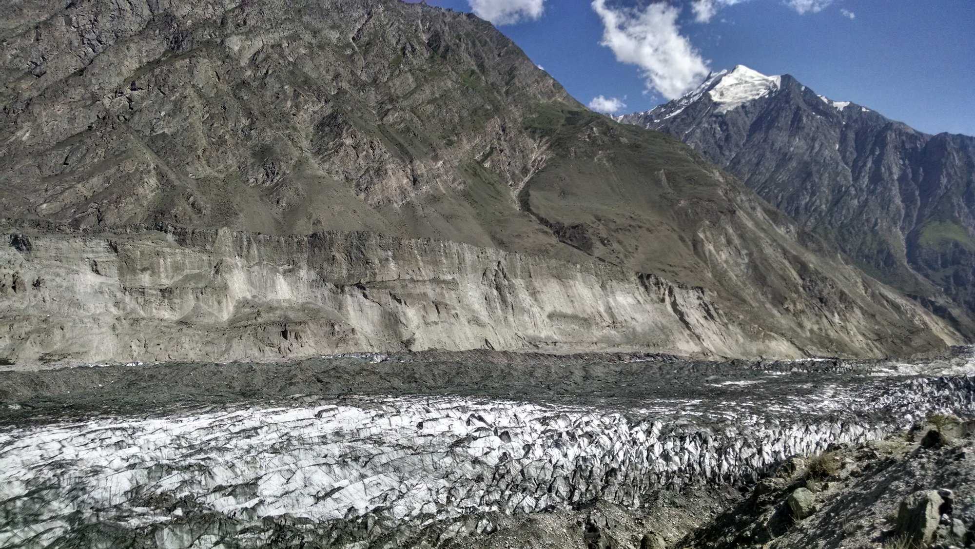 Hopper_Glacier,_Hunza,_North_Pakistan.jpg